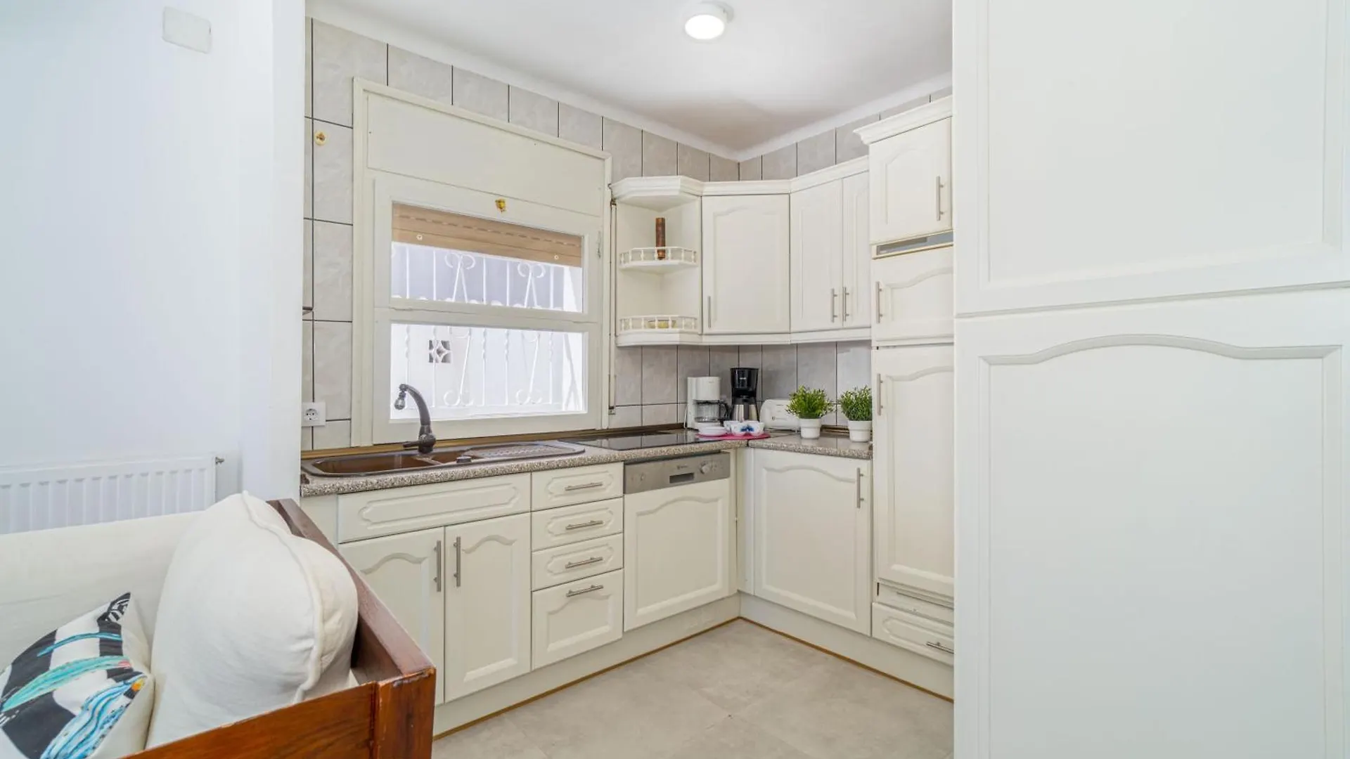 Villa Apart-Rent Casa Llobregat 0100 Empuriabrava