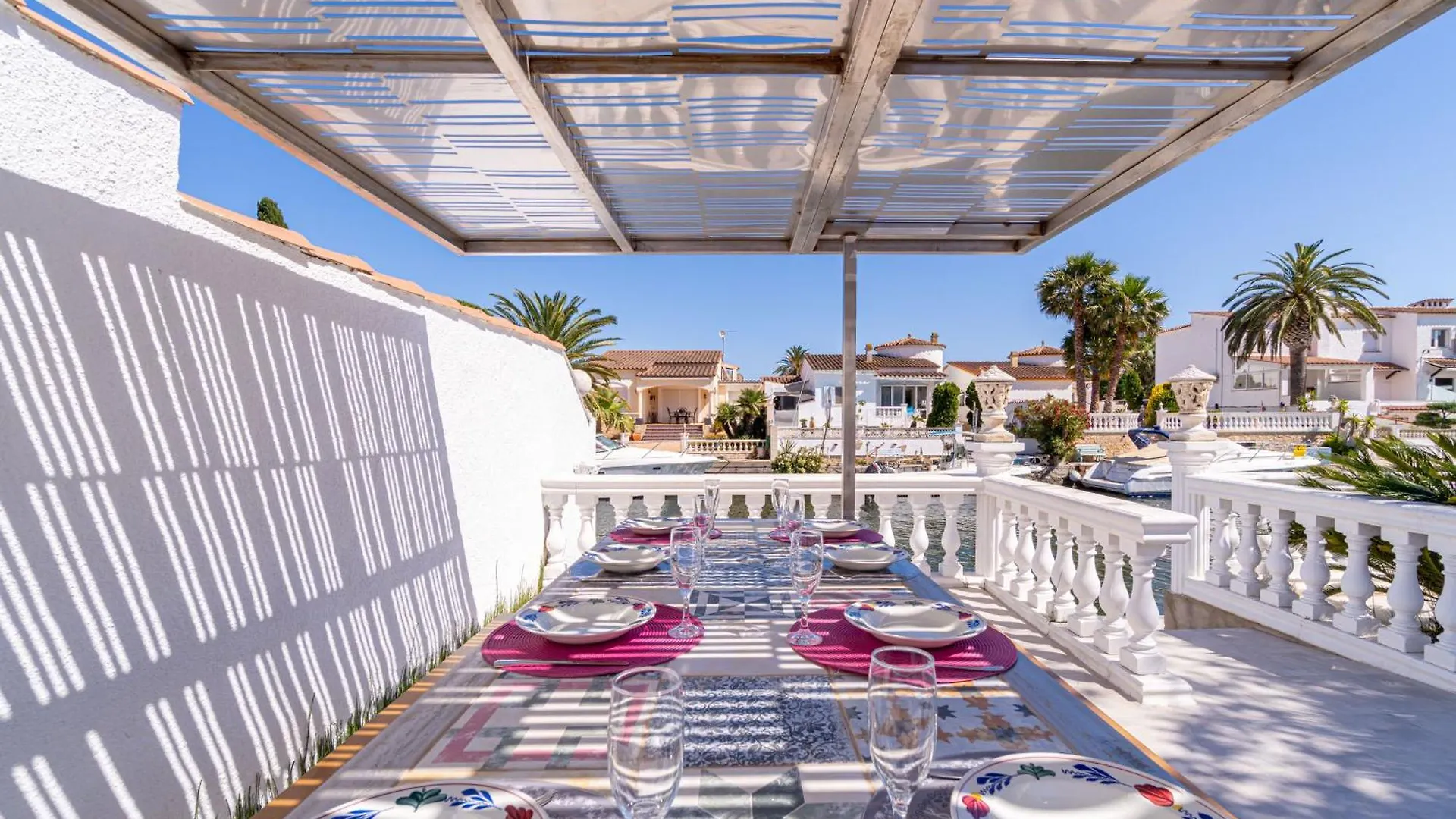 Apart-Rent Casa Llobregat 0100 Empuriabrava Spagna