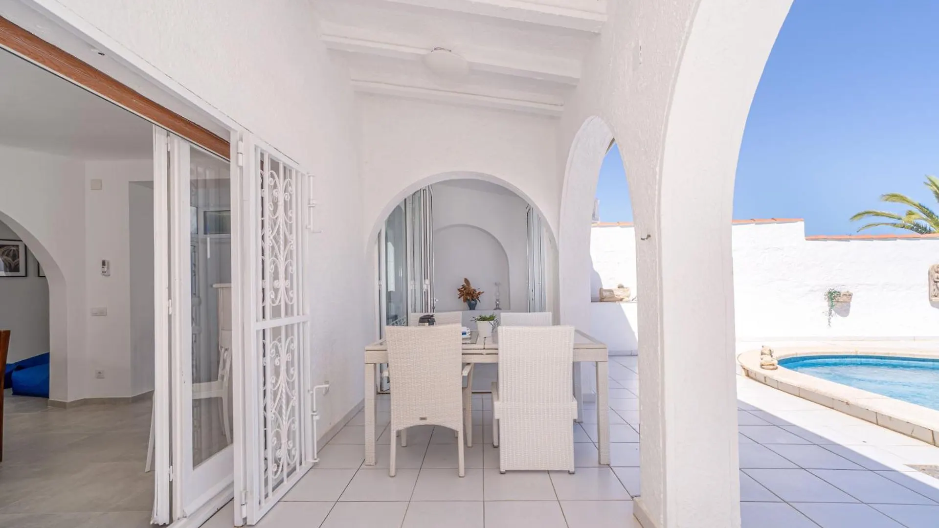Villa Apart-Rent Casa Llobregat 0100 Empuriabrava Spagna